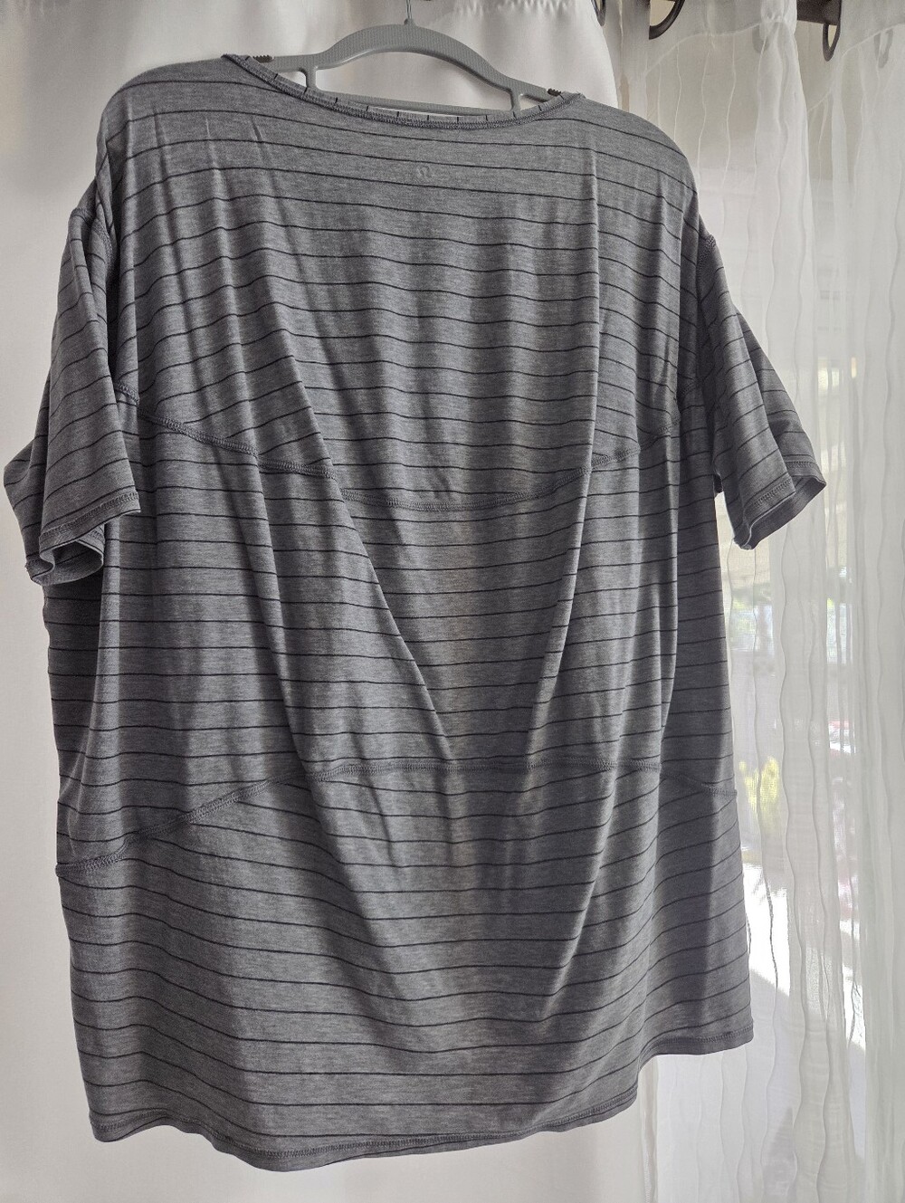Lululemon Back In Action Size 10 - Picture 2 of 2